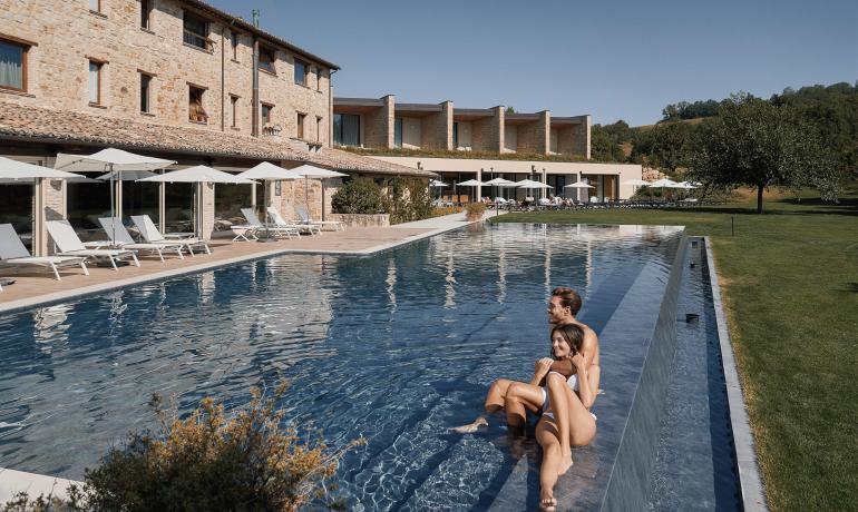 borgolanciano en midweek-offer-for-couples-resort-with-spa-in-the-marches 005