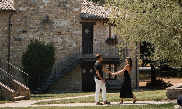 borgolanciano it resort-marche-per-soggiorno-relax-nel-cuore-della-campagna 002