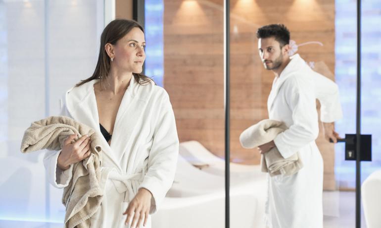 borgolanciano de valentinstag-paket-resort-mit-spa-in-den-marken-mit-paar-massage 004