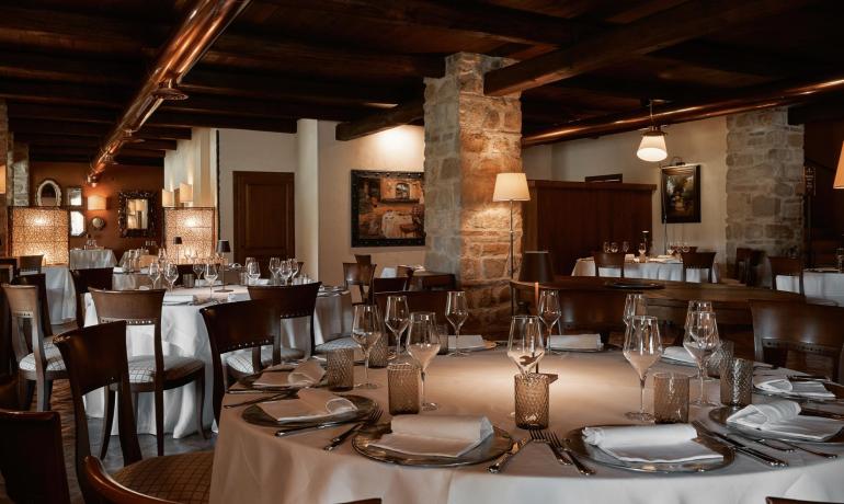 borgolanciano fr forfait-pour-couples-resort-avec-spa-dans-les-marches-avec-diner-gourmet 006